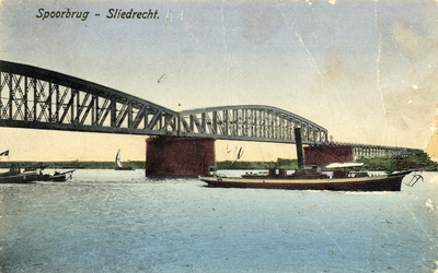170109 Gezicht op de spoorbrug over de Beneden Merwede bij Baanhoek (Sliedrecht).